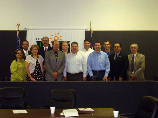 Se reúnen el Alcalde electo de Acuña, Alberto Aguirre y el Mayor de Del Rio, TX Efraín Valdés 