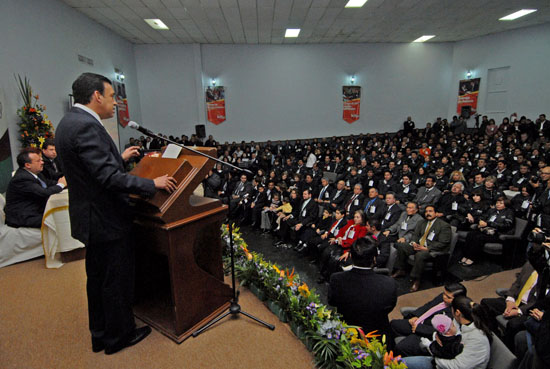 Preside el gobernador Humberto Moreira Valdés homenaje al profesor Antonio Chaires Costilla 
