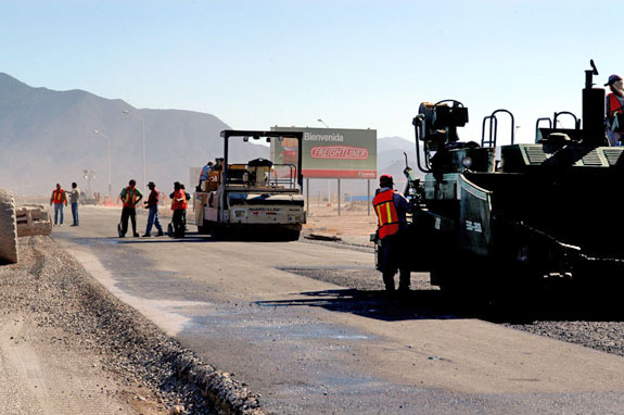Avanzan trabajos de modernizacion en la carretera Derramadero-General Cepeda