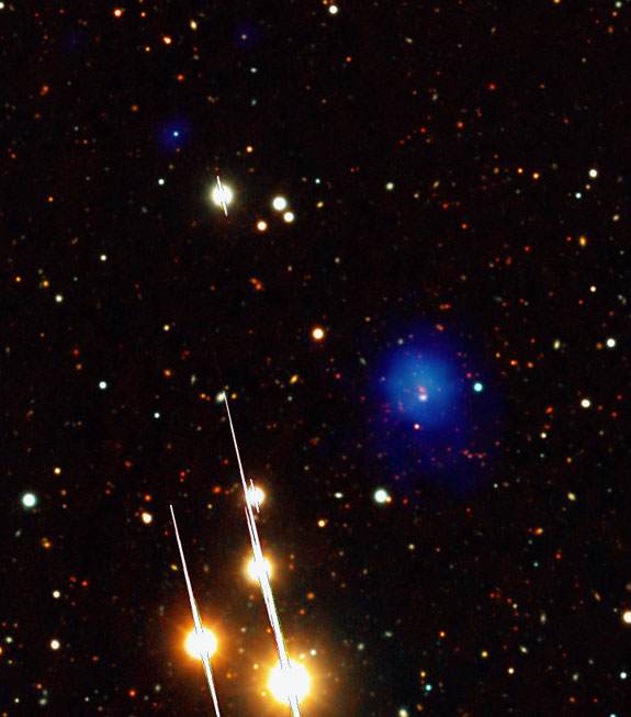 Imágen óptica que confirmó que el cuerpo celestial 2XMM J083026+524133 es un lejano racimo de galaxias [Créditos: ESA XMM-Newton]