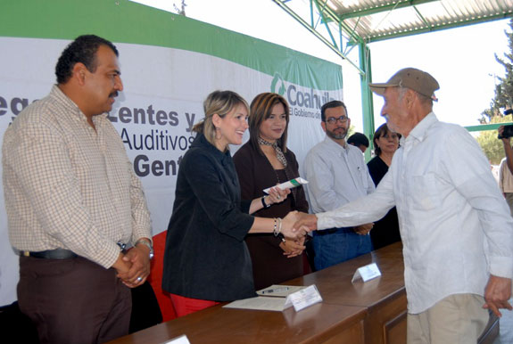 Inicia gira de trabajo por el municipio de Progreso la señora Vanessa de Moreira, presidenta del DIF Coahuila