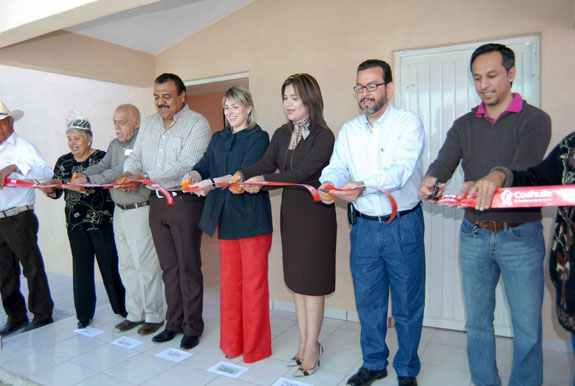 Inicia gira de trabajo por el municipio de Progreso la señora Vanessa de Moreira, presidenta del DIF Coahuila