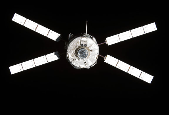 Un satélite comercial estadounidense activo Iridium de 560 kilogramos de peso colisionó con un satélite militar ruso retirado Cosmos de 950 kilogramos de peso a 500 kilómetros de altitud sobre Siberia.