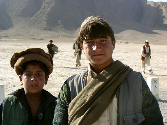 Dos pastores nómadas de Afganistán, cerca de la ciudad de Kabul [Créditos: http://www.sxc.hu/profile/yanboechat]