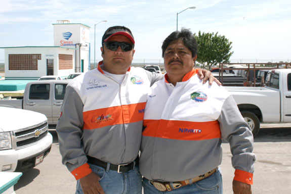  Macario Martínez Gaona y Alfredo Martínez Adán, acuñenses campeones nacionales, representarán a México en un torneo internacional de pesca.