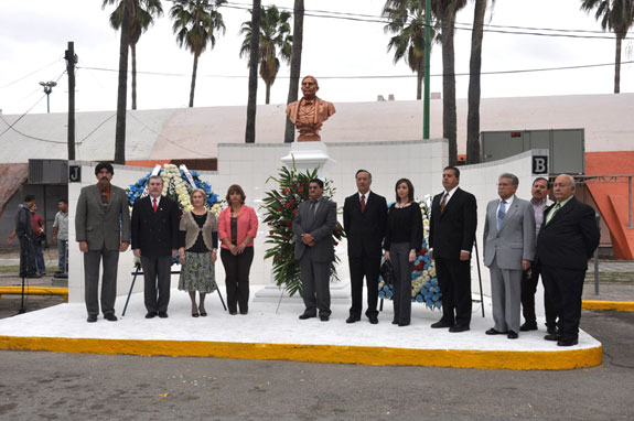 Celebran ceremonia por Natalicio de Benito Juárez