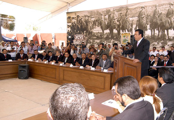 En el marco de la ceremonia de aniversario del Plan de Guadalupe, el gobernador Humberto Moreira hizo un reconocimiento a la labor del Ejército Mexicano.