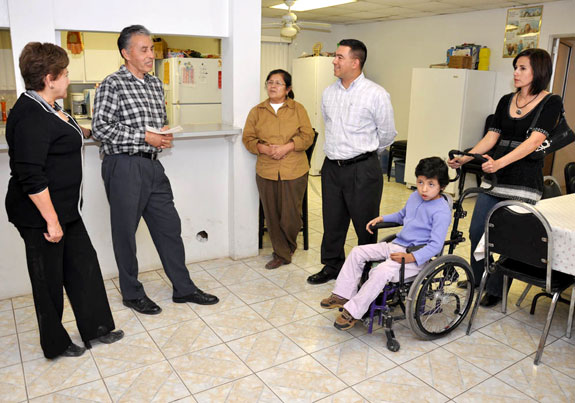 Convive alcalde Raúl Vela Erhard con niños especiales y en situación desprotegida
