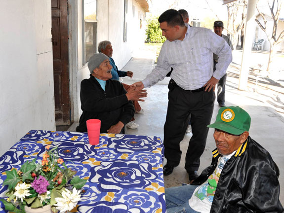 Convive alcalde Raúl Vela Erhard con niños especiales y en situación desprotegida