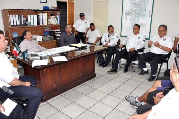 El Director de Seguridad Pública subrayó que serán alrededor de 90 oficiales preventivos municipales los que se involucrarán directamente en el operativo de la Semana Mayor.