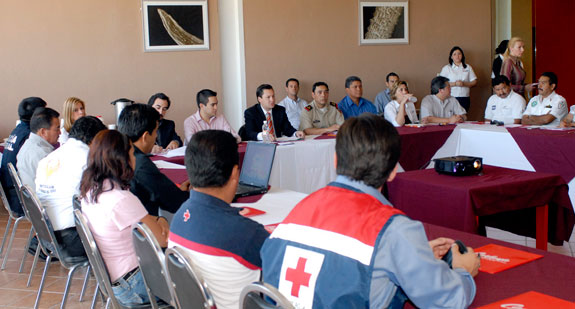 Encabeza el Secretario de Turismo de Coahuila reunión preparativa al arranque del Operativo Semana Santa 2009