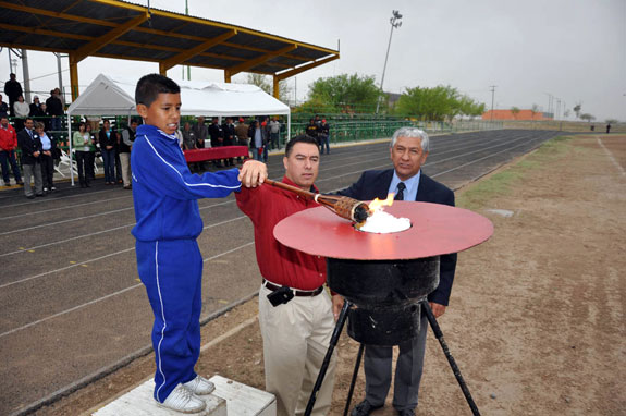 Inaugura Raúl Vela segundos juegos deportivos nacionales de nivel primaria