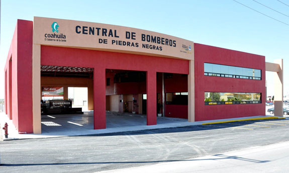 La nueva Estación de Bomberos en Piedras Negras, la cual se construyó con una inversión bipartita de más de 6 millones de pesos.
