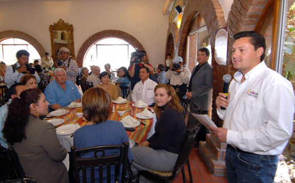 Luis Moreno Aguirre, Secretario de Turismo, dio la bienvenida a los visitantes de la Unión Americana y aseguró que Coahuila es una entidad con mucha riqueza natural, cultural e histórica, y con calidez de su gente.