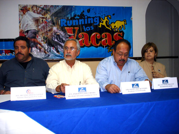 Miembros del comité orgamizados de Running "Las Vacas": Héctor Arocha, Roberto Garza, Fermín Rodríguez y Luz Ma. Holguín