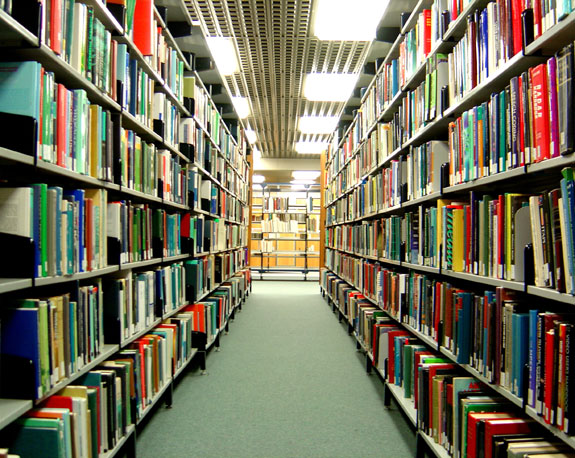 Biblioteca en universidad