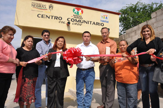 Entrega alcalde de Piedras Negras Centro Comunitario