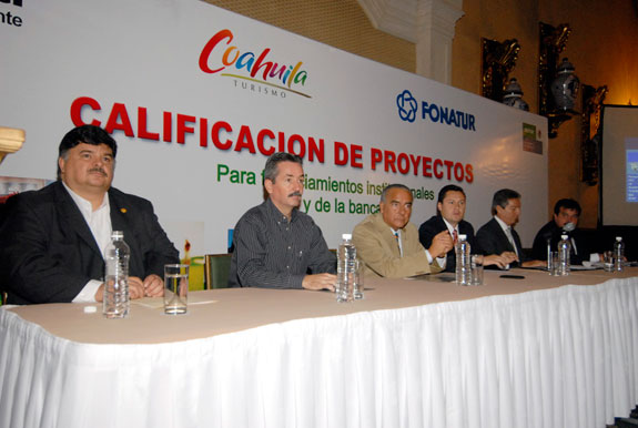 FONATUR y SECTUR estatal presentan a empresarios opciones de futuros financiamientos en Coahuila