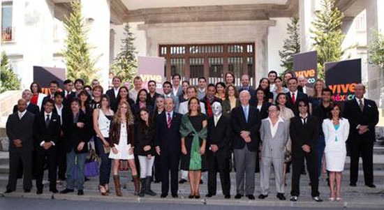 Pone en marcha el Presidente Calderón campaña Vive México para reactivar el turismo 
