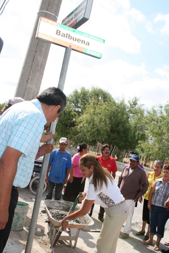 2. 8 MDP en pavimentaciones en colonia Aeropuerto y El Sol en Acuña 