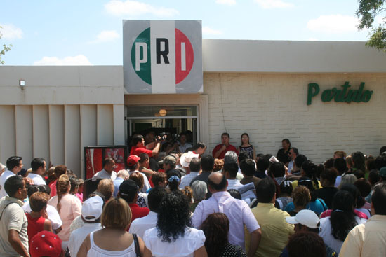 Alberto Aguirre Villarreal  precandidato del PRI a la presidencia municipal de Acuña 