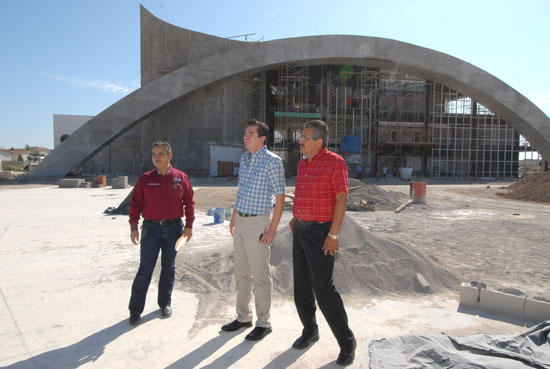 Mil millones de pesos ha recibido ciudad Acuña del gobierno estatal en obras que la transforman 