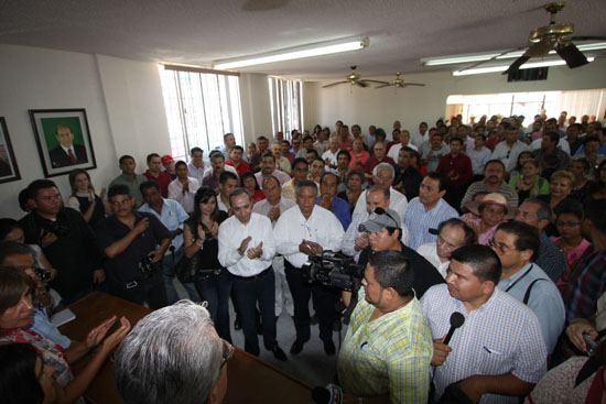 Solicita José Manuel Maldonado su registro como precandidato del PRI en Piedras Negras 