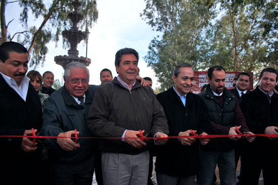 Inaugura el alcalde Manuel Maldonado obras de remodelación y remozamiento
