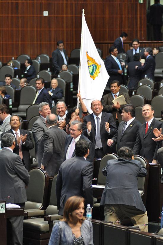 Celebra Rubén Moreira aprobación en el Senado a denominación de “Coahuila de Zaragoza” 