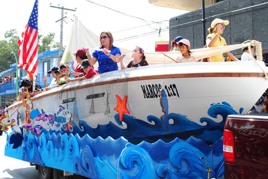 Celebran en Acuña Desfile de la Amistad 2010