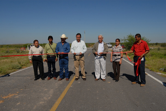 Cumple el gobernador Moreira compromiso con la gente del campo de Juárez 