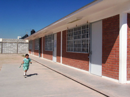 En La Laguna se construyen 240 espacios educativos 