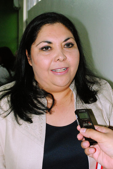 Profesora Martha Loera Arámbula, coordinadora general del Movimiento Nacional de Mujeres de la CNOP.