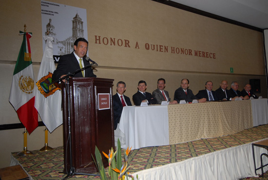 Preside el gobernador Humberto Moreira la entrega de reconocimientos CANACO 2010 