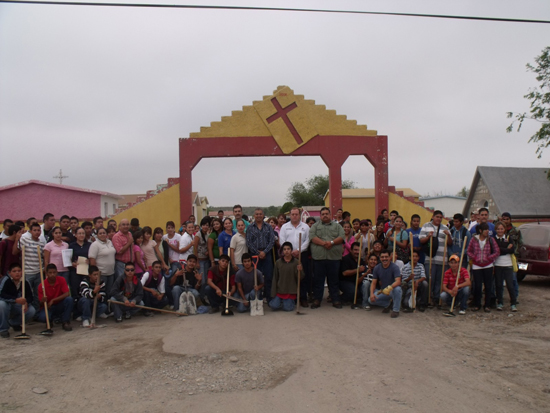 Realiza Gobierno Municipal campaña de limpieza en panteón de Nueva Rosita 
