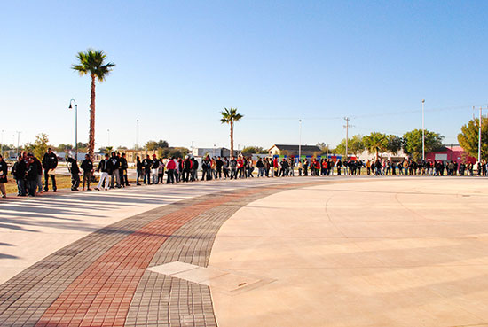 Acuden más de mil personas a Cuarta Feria del Empleo en Acuña