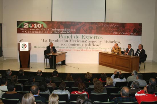 Discuten expertos datos históricos, económicos y políticos de la Revolución Mexicana