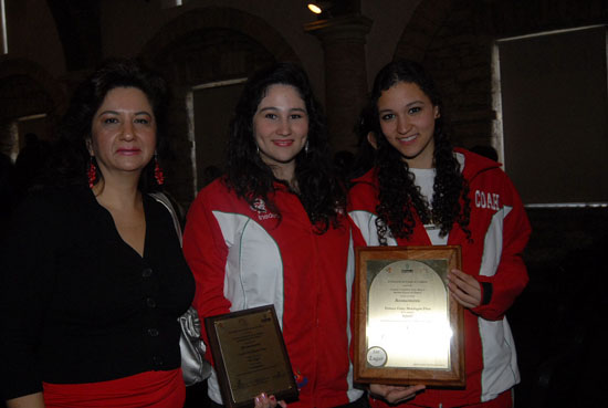 Más de 50 mujeres coahuilenses son reconocidas por sus méritos en el deporte 