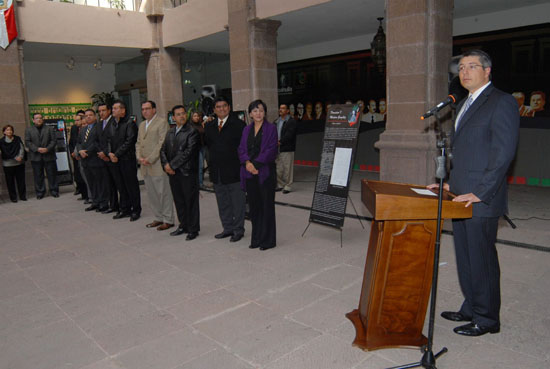 Se abre la exposición “Coahuila y sus Revolucionarios” en el patio central de Palacio de Gobierno 