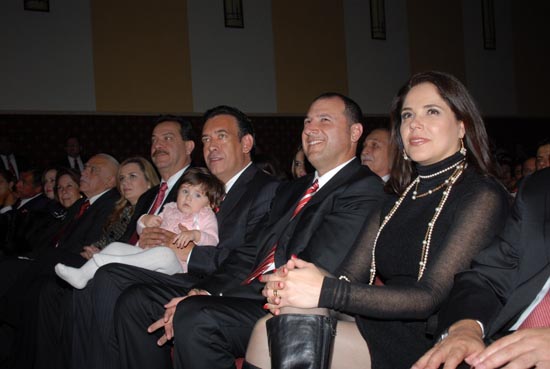 Coahuila crece y avanza a un ritmo que ya no se detiene: señora Vanessa de Moreira