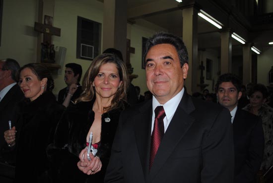 Lic. Jorge Torres y esposa