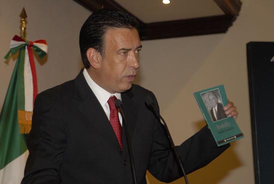 El Gobernador Humberto Moreira Valdés presentó el libro de Rodolfo Garza Cavazos