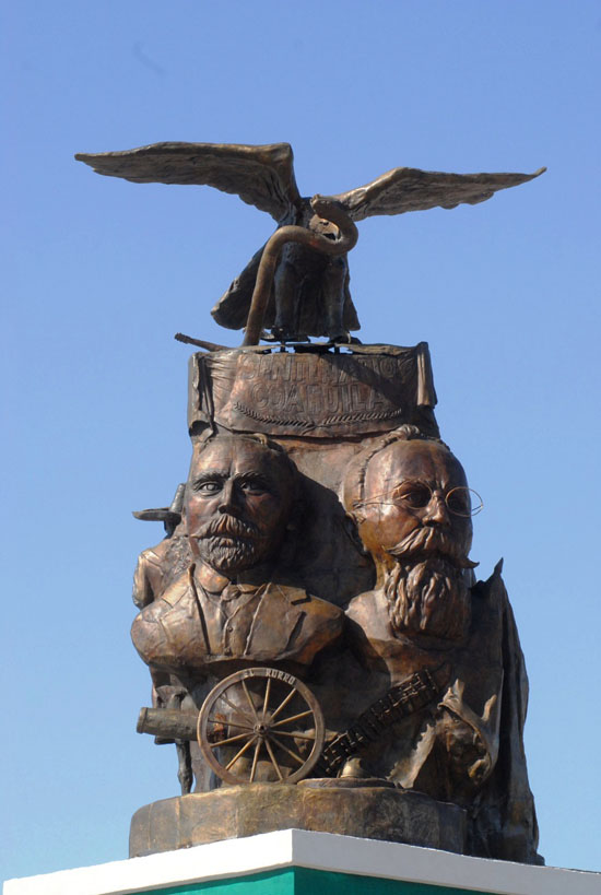 El monumento “Héroes de Coahuila” embellece Piedras Negras 