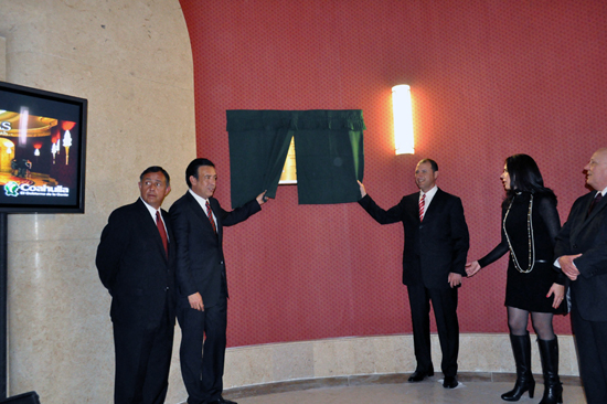 Inauguran gobernador y presidente municipal Casa de las Artes y Auditorio 