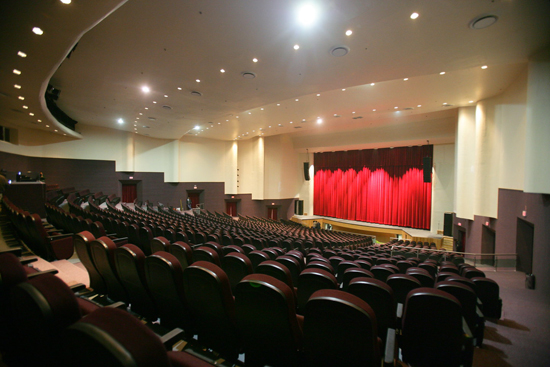 Inaugura el gobernador Humberto Moreira el Teatro de la Ciudad de Monclova 