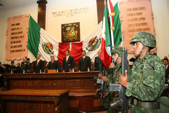 Rinden homenaje al Ejército Mexicano el pueblo y gobierno de Coahuila 