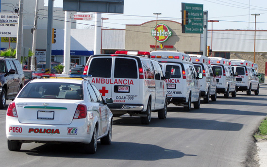 Atestigua Alberto Aguirre entrega de tres modernas ambulancias al Patronato de la Cruz Roja