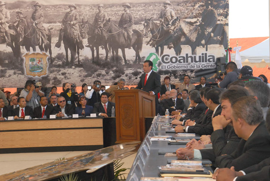 El convenio Mano con Mano 2010-2011 ejercerá más de 14 mil 111 millones de pesos en Coahuila 