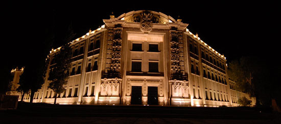 Cuenta el Instituto Tecnológico de Saltillo con nueva iluminación artística 