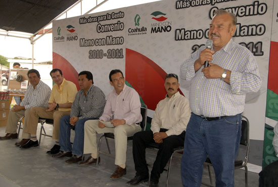 Inicia el gobernador Humberto Moreira Obras del programa Mano con Mano 2010-2011 en Escobedo 